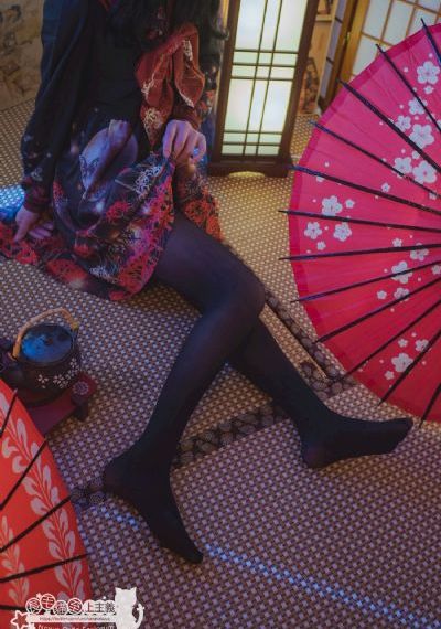 丝袜老师麻麻被灌满白浆_BD完整视频观看
