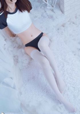 欧美肉丝袜办公室videos_成人在线观看免费